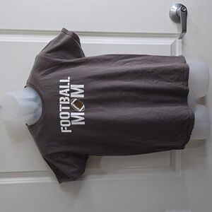 Gildan T-shirt‎ Size Medium Football Mom
